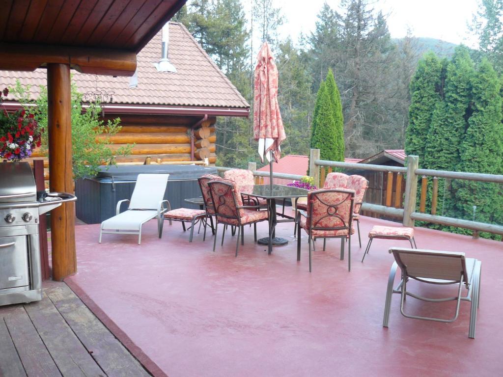 Hitching Post Resort Kelowna Ruang foto